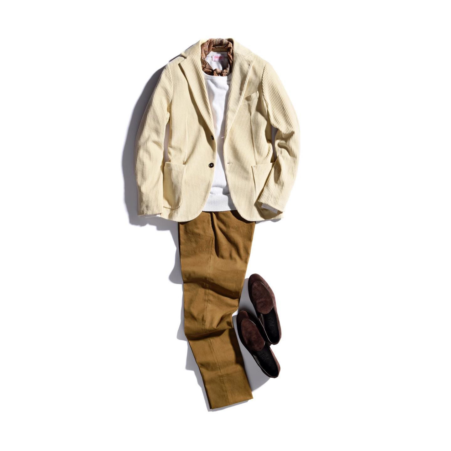 ジャケット¥59,000〈チルコロ 1901〉・ニット¥24,000〈ドルモア〉・パンツ¥34,000〈インコテックス〉・スカーフ¥12,800〈ヴィンツェンツォ ディ ルジエッロ〉・靴¥28,000〈ポルペッタ〉(すべてビームス 六本木ヒルズ)