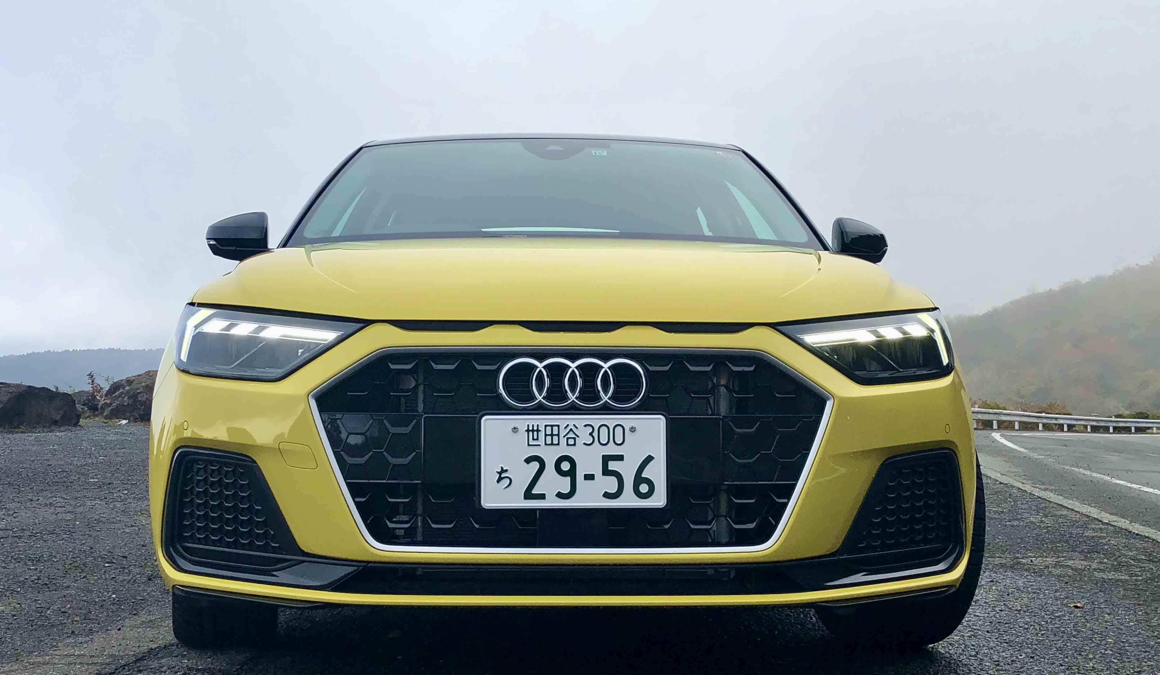 フロントの3連スロットが新型A1の特徴のひとつ。