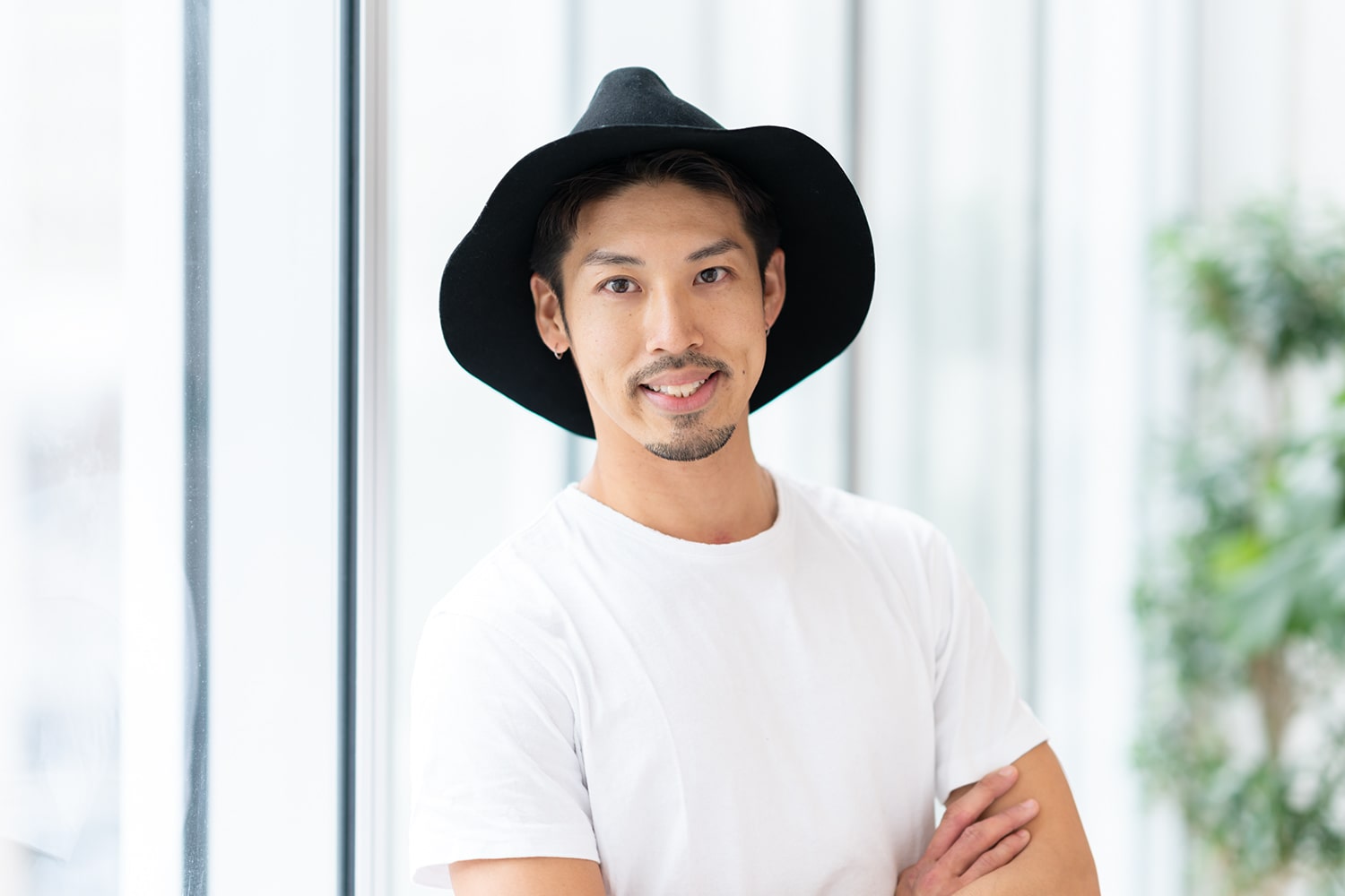 ZACC raffineスタイリストの伊藤塁さん。4歳の男の子と1歳の女の子のお父さん。「休日は子供達と出かけるのが楽しみです」