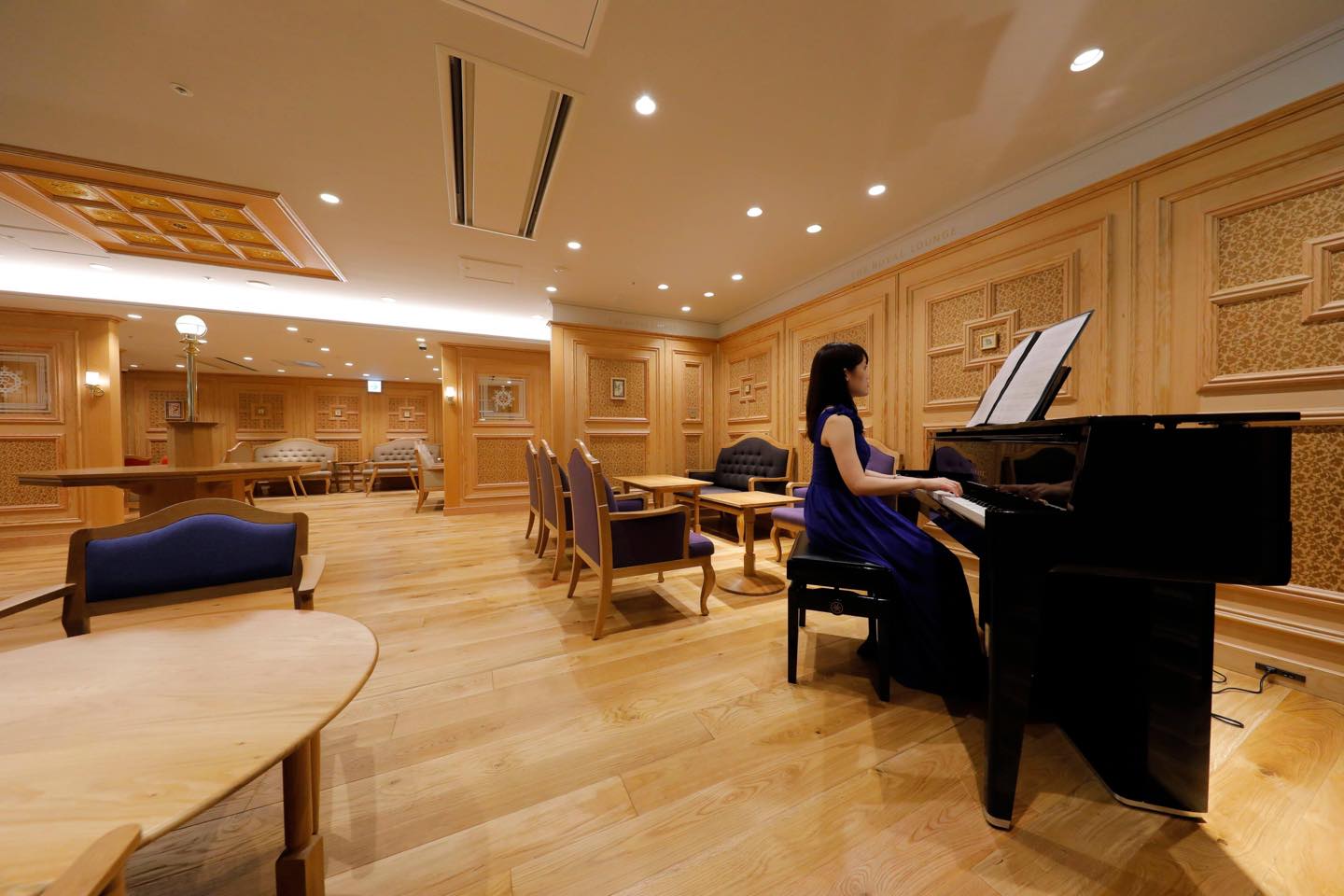 東急電鉄・伊豆急行「THE ROYAL EXPRESS」ラウンジ、「THE ROYAL LOUNGE」で楽しむピアノの生演奏