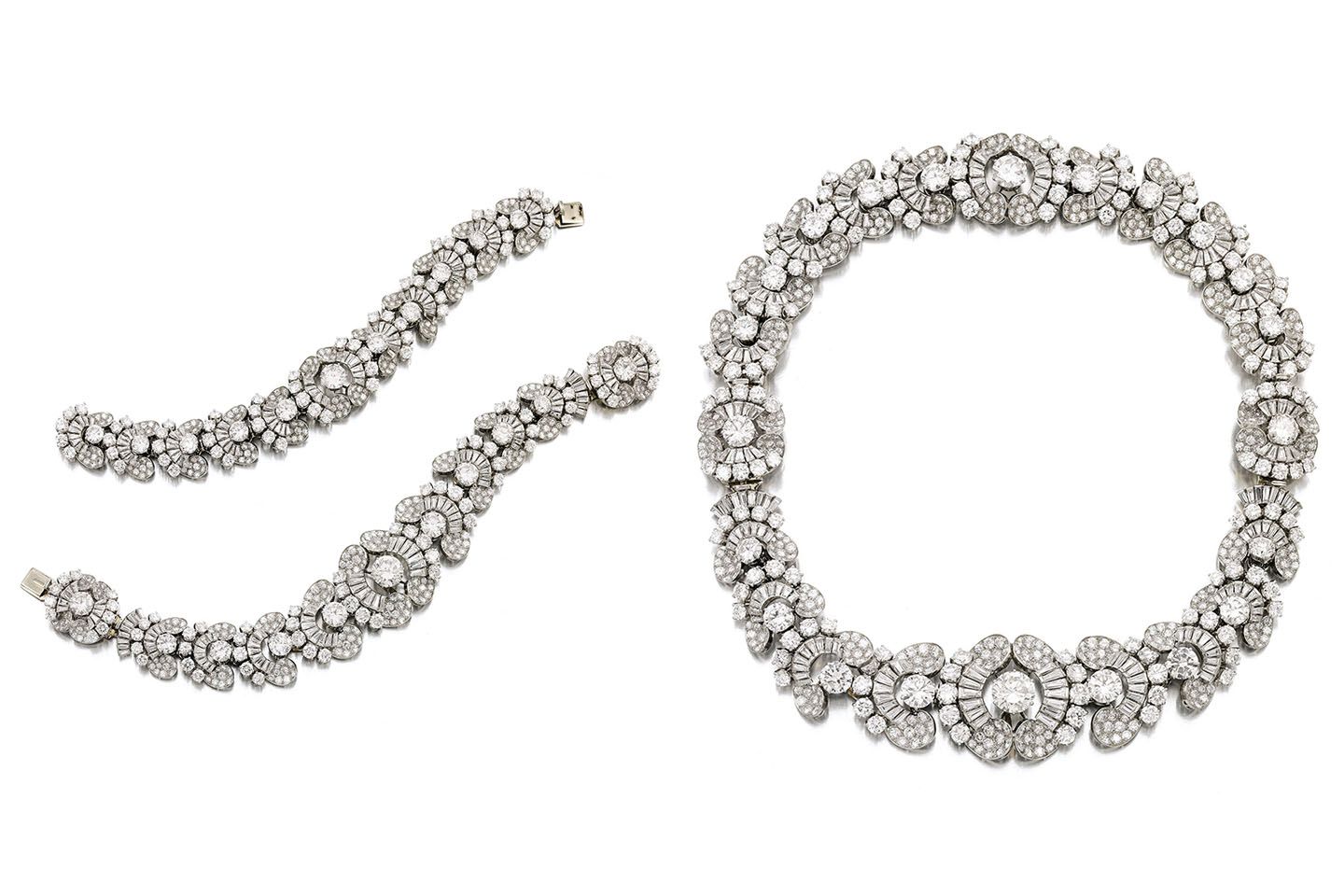 ジーナ・ロロブリジーダ着用のブレスレットにもなるネックレス。「ネックレスとブレスレットのコンビネーション」(Bulgari)落札価格:749,000 CHF(スイスフラン)【ダイヤモンド】(参考価格:日本円で¥80,817,100 1スイスフラン107.9円計算/2019年9月4日レート)