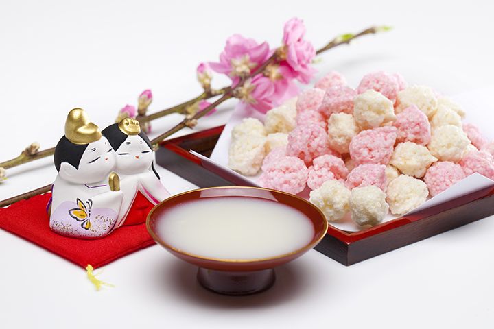 ひな祭りにいただく日本の「白酒(しろざけ)」