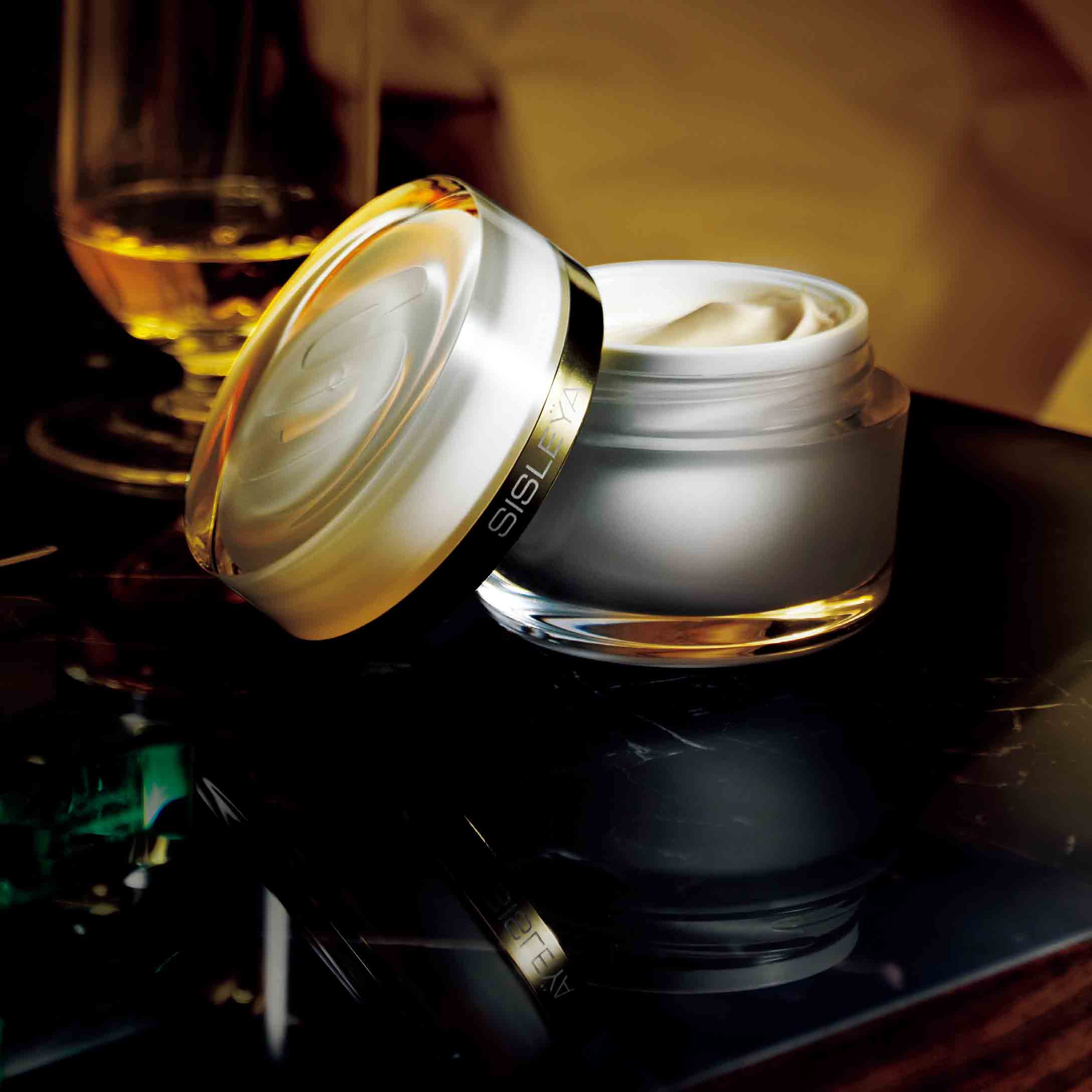●50ml ¥49,000(シスレージャパン)※価格は税抜