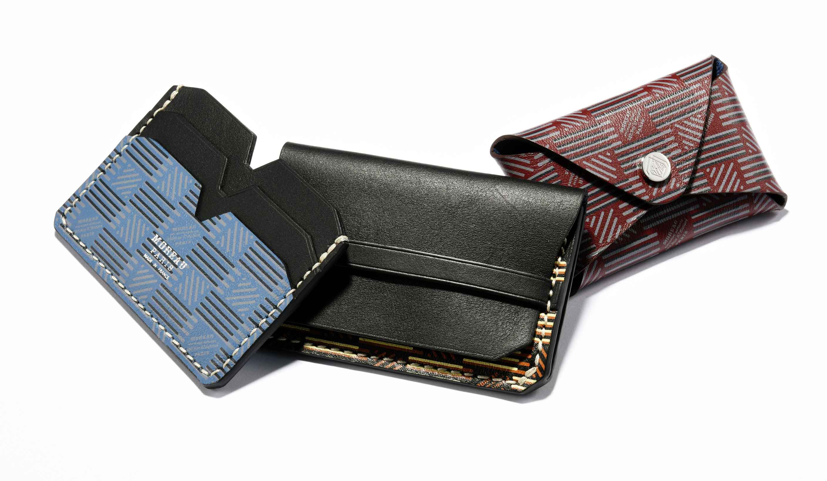 写真左から【H7.5×W11×D0.4cm】カードケース¥28,000・【H7.5×W11×D1.5cm】カードホルダー¥35,000・【H6×W9.5×D1.5cm】カードケース¥28,000(モロー・パリ 青山店)