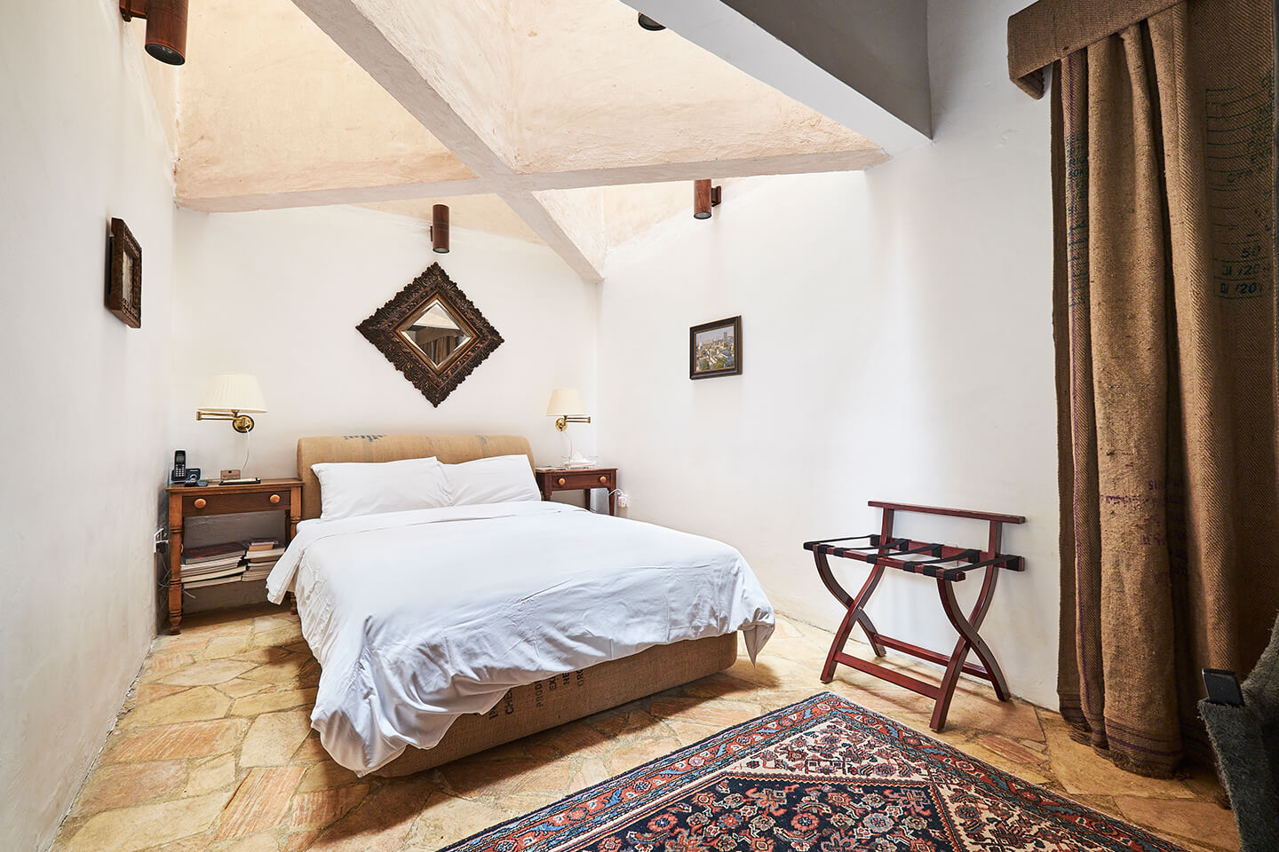 Room E_1