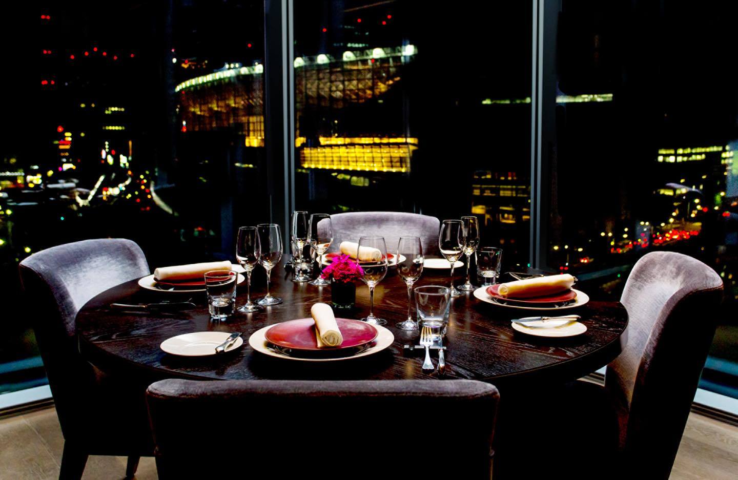 フォーシーズンズホテル丸の内 東京の7F「MOTIF RESTAURANT & BAR」