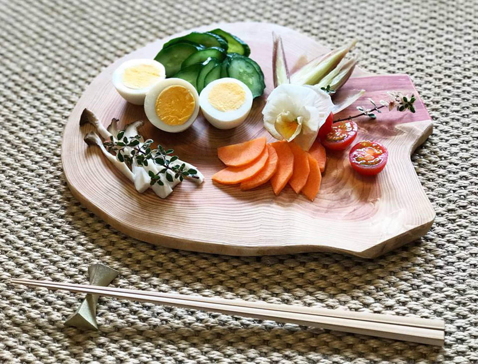 こちらはぬか漬け。脇役になりがちなメニューも主役になれる盛り付け