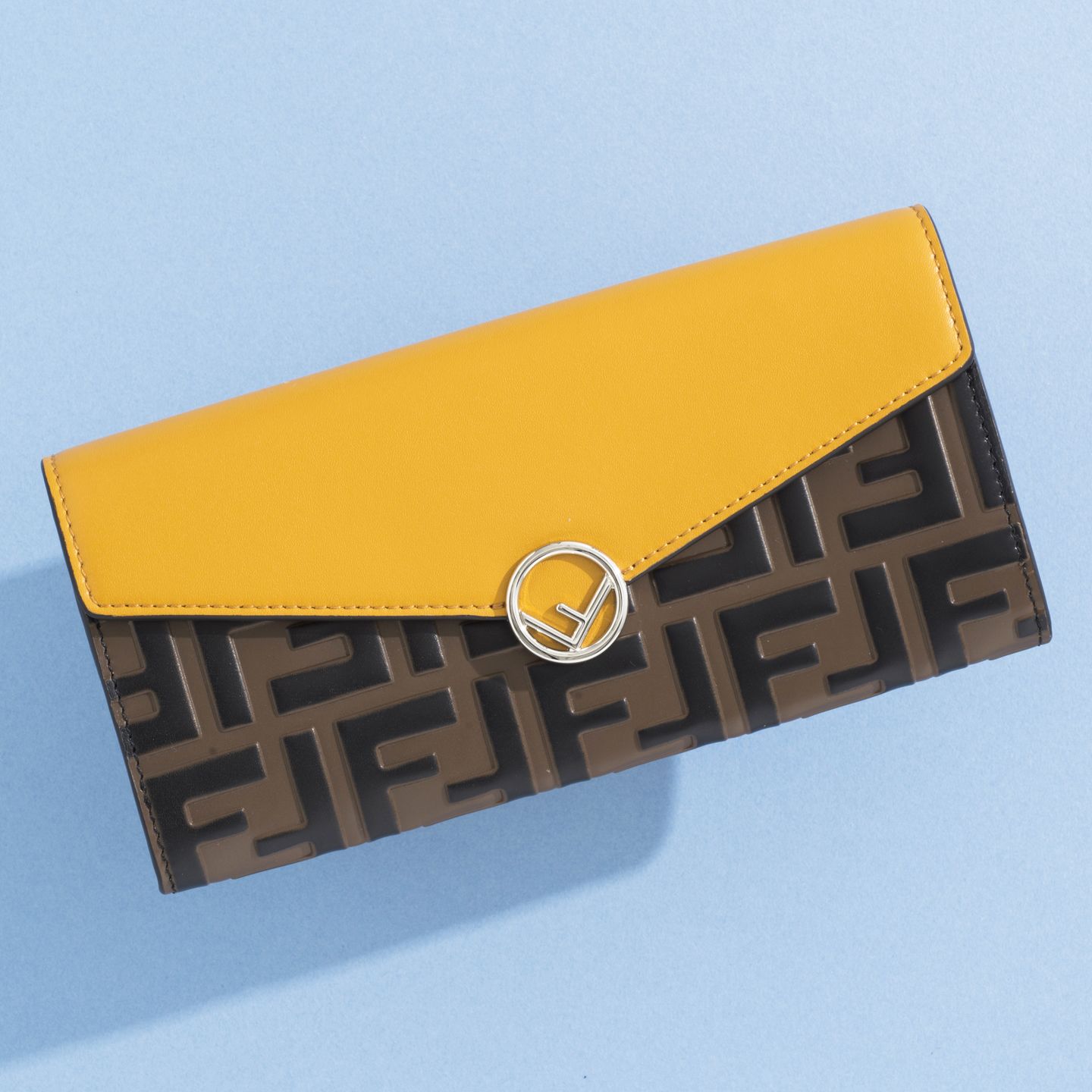 【4】フェンディの長財布