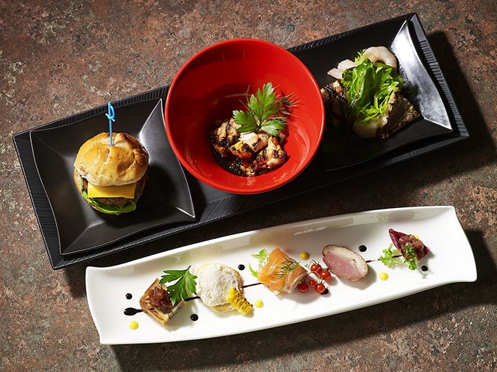 ホテル最上階のメインダイニング「レストラン ブリーズヴェール」の料理が選べる