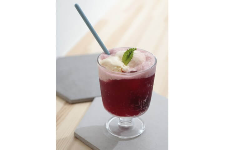「“発酵”ざくろソーダフロート」の画像