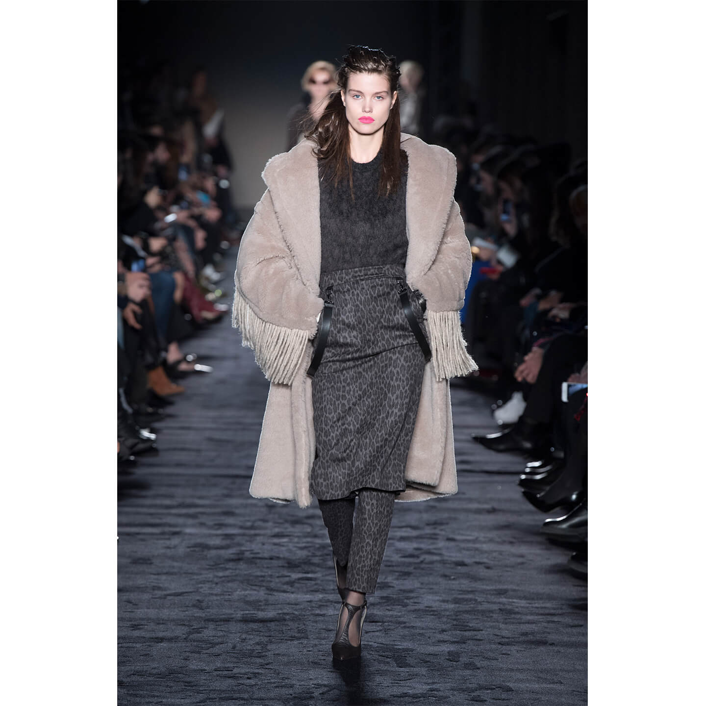 MAX MARA(マックスマーラ)のルック画像
