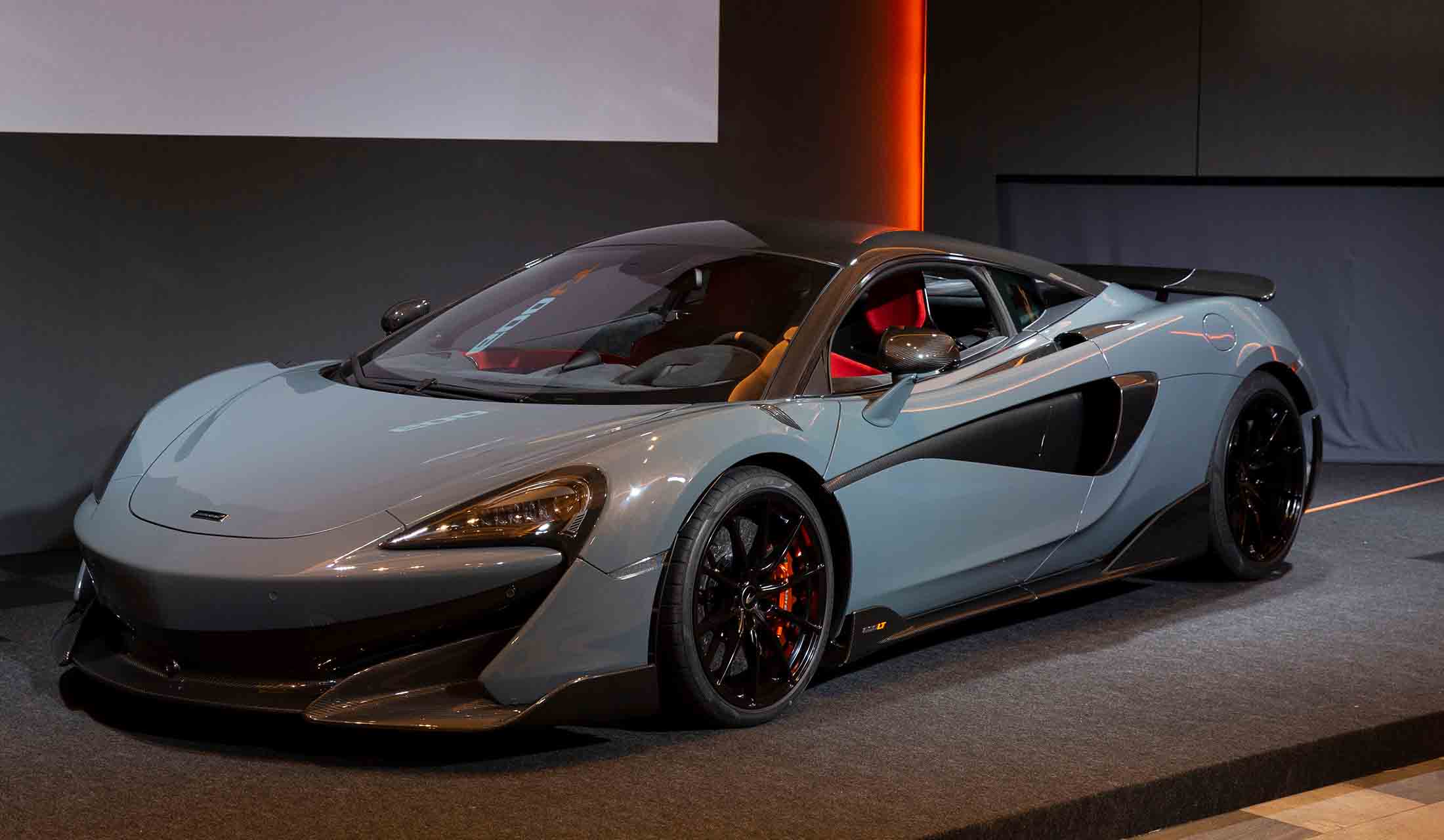 公道走行にも目配せした、サーキット指向のマシンというキャラクターの最新モデル「600LT」。限定生産で、価格は29,999,000円〜(税込)。