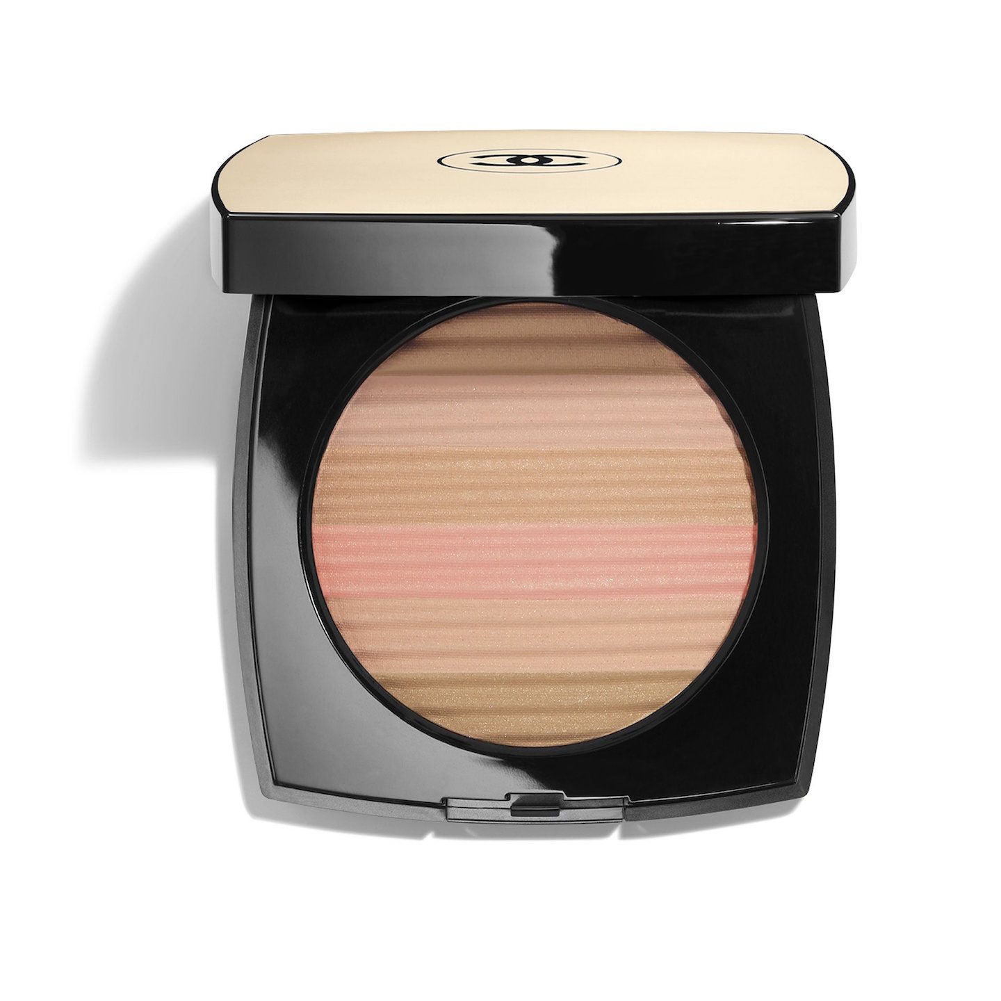 ©CHANEL レ ベージュ アーモニー プードゥル ルミエール(ライト) ¥7,000