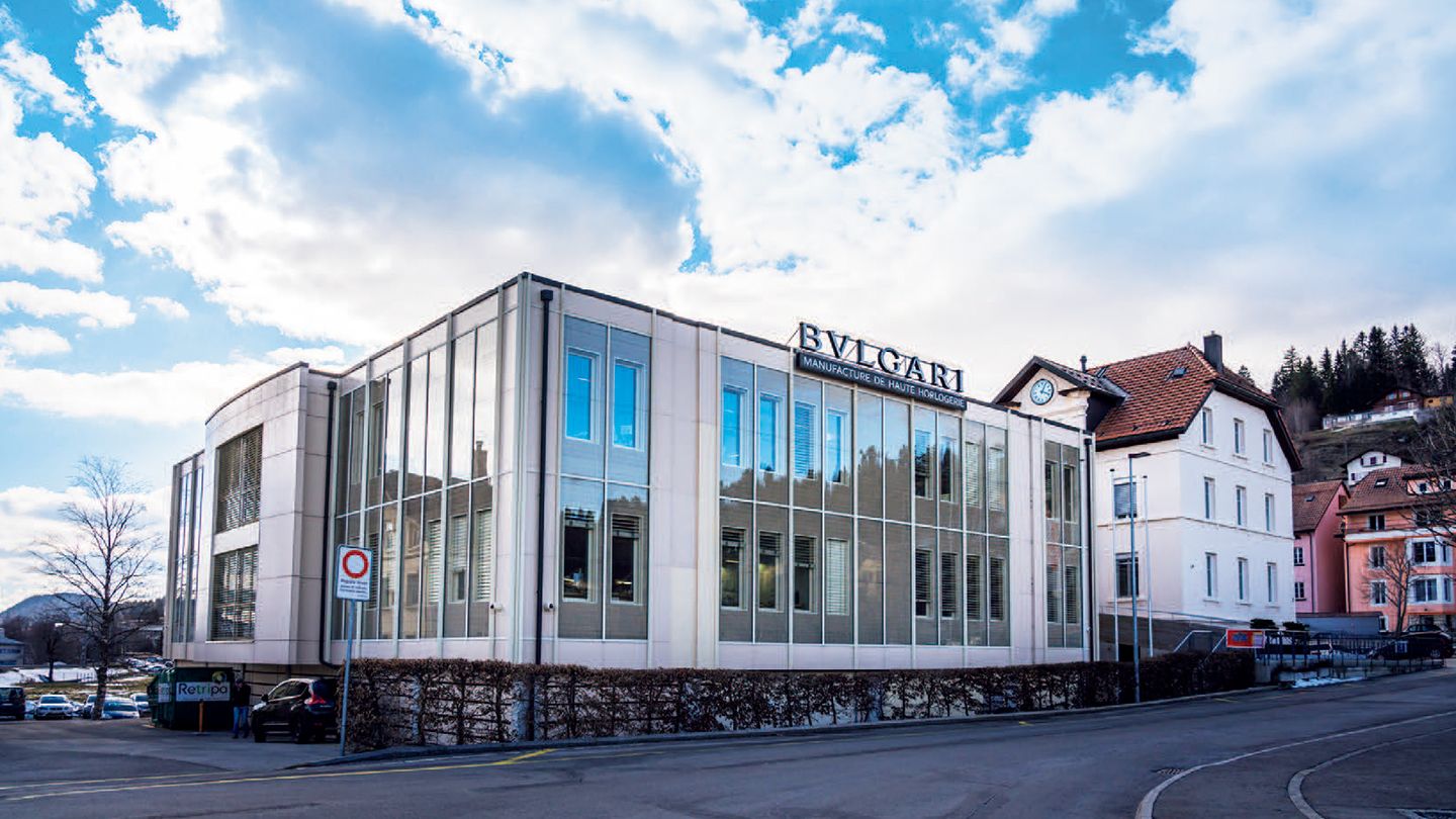 スイスの時計製造の聖地、ジュラ渓谷のル・サンティエという街に建つブルガリのムーブメント工房。