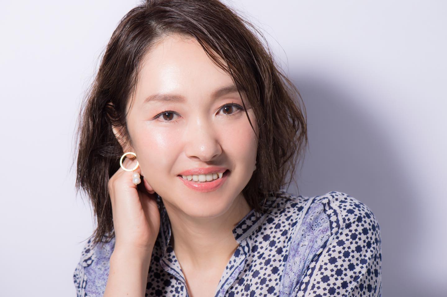 くすみやたるみを感じさせない、トレンド感のあるフレッシュな目元に。