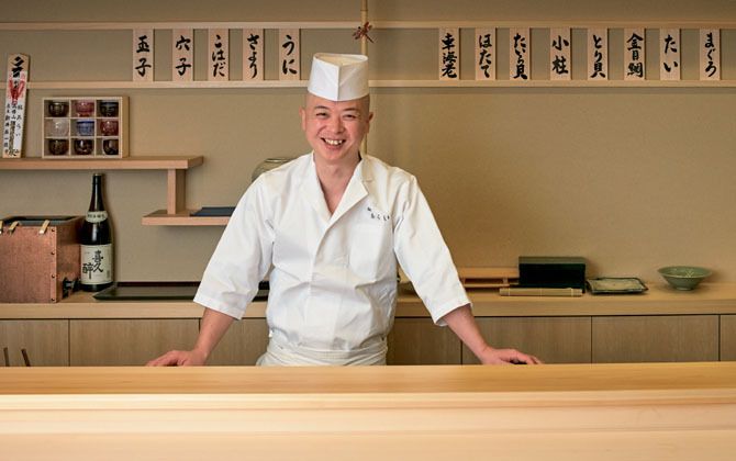 『銀座 鮨あらい』の店主の新井さん