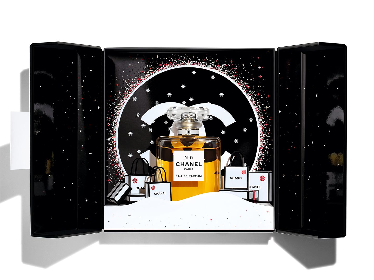 シャネル N°5 オードゥ パルファム シアター コフレ 100ml ¥20,000(2019年11月1日数量限定発売)©CHANEL