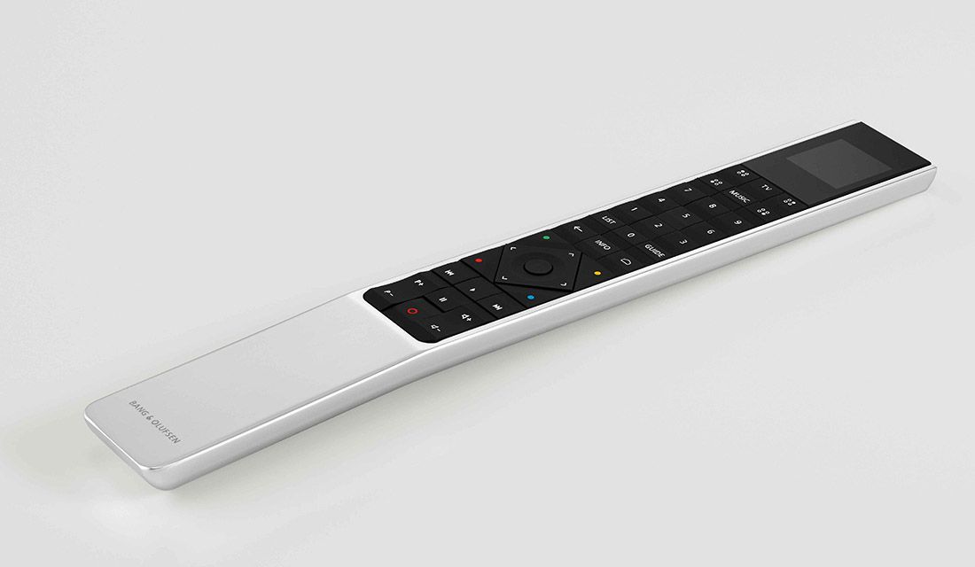 Beovision Harmonyは「リモコン一つですべてをコントロールする」という Bang & Olufsen の哲学を継承。「Beoremote One 」によって快適にコントロールできる。