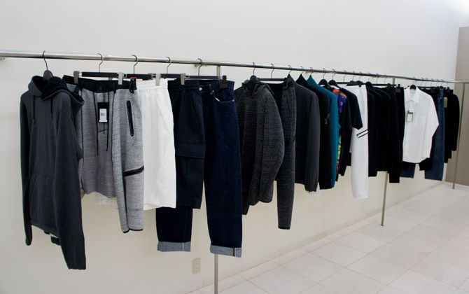 秋田県湯沢市のFEMME et MODE、店舗中2階左側