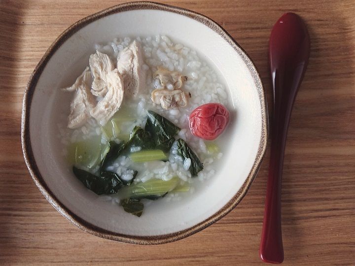 こちらは番外編で、アサリ・鶏ささみ・小松菜・梅干しの雑炊。