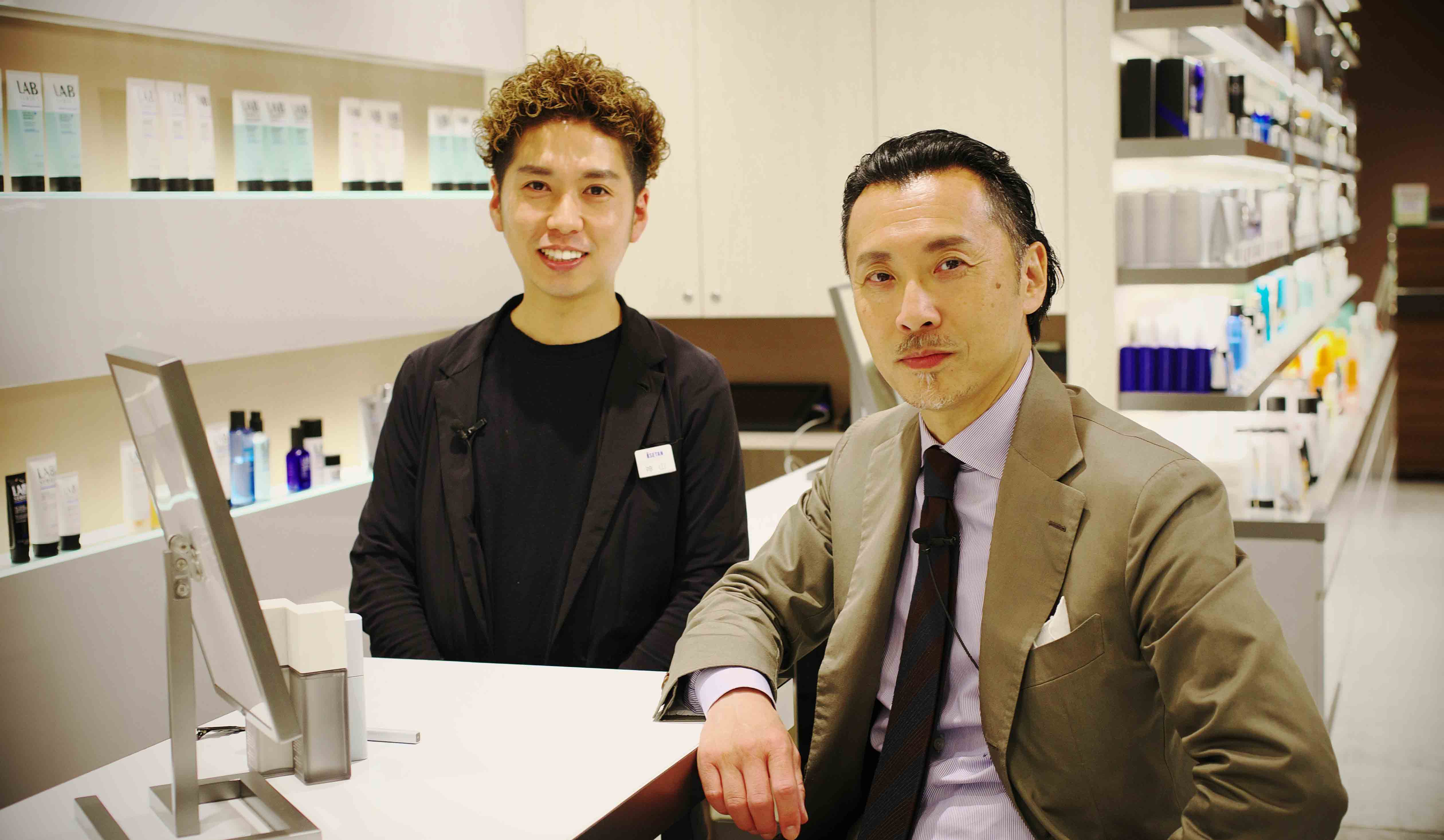 こちらがメイク後。さりげなく、それでいて明らかに健康的な若々しさが感じられる。