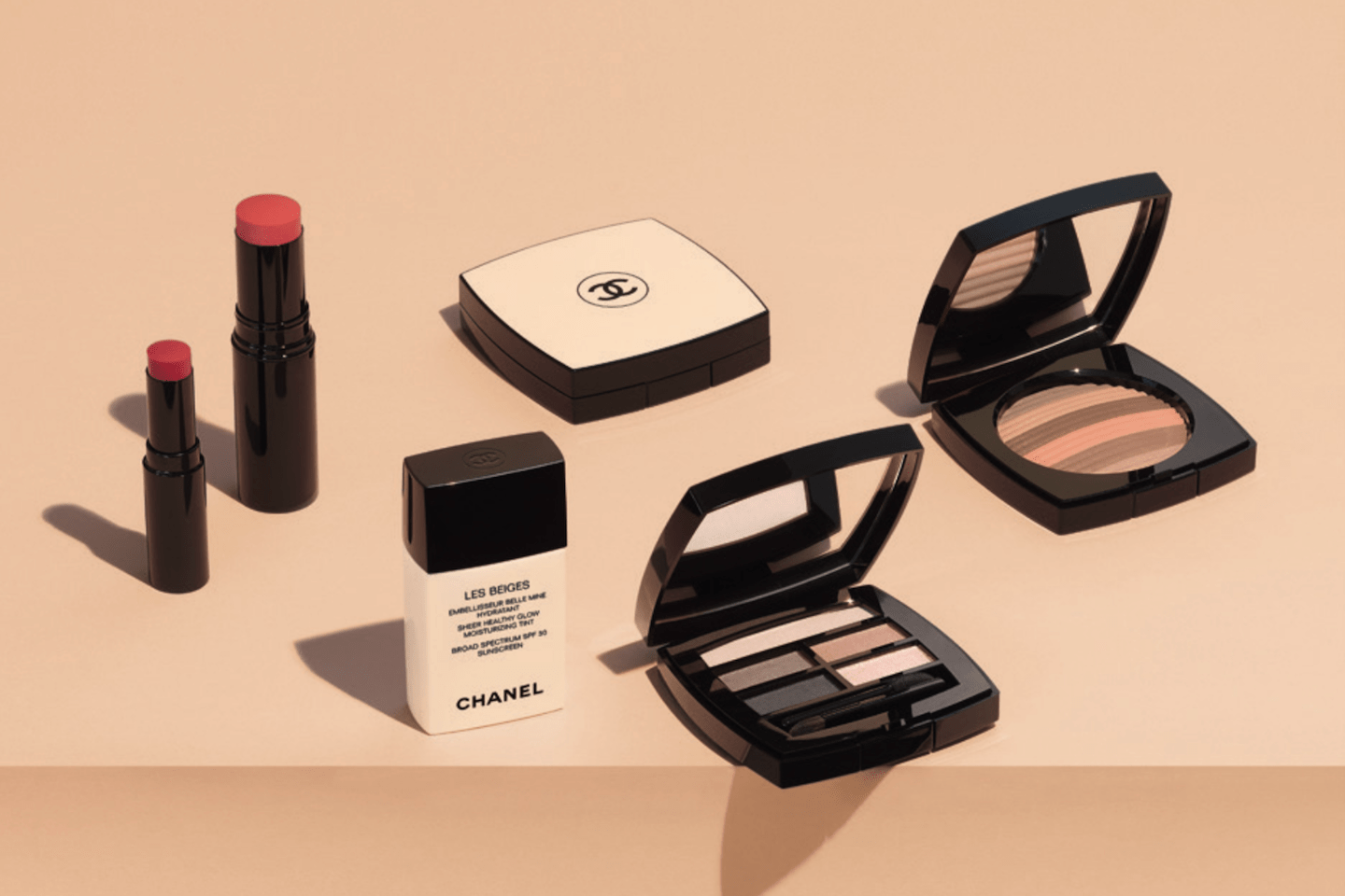 ©CHANEL レ ベージュの特別限定品、新製品、新色をご紹介します。