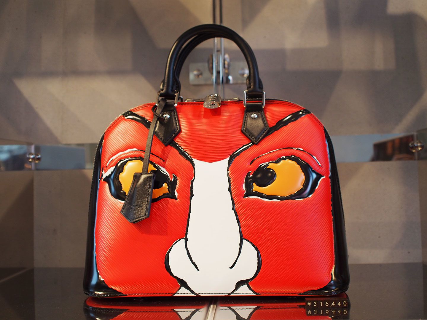 【ポップアップストア限定】インパクト大のアルマ¥293,000