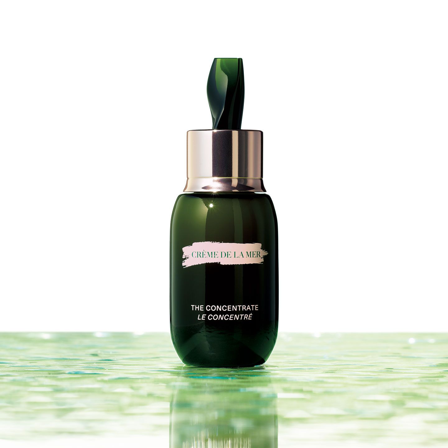 ドゥ・ラ・メール ザ・コンセントレート 15ml ¥20,000、50ml ¥55,000