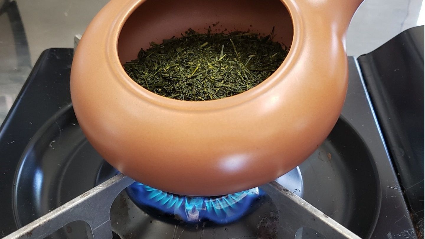 「自宅で荒茶を焙じる」なんて初めて! という方も多いのでは。