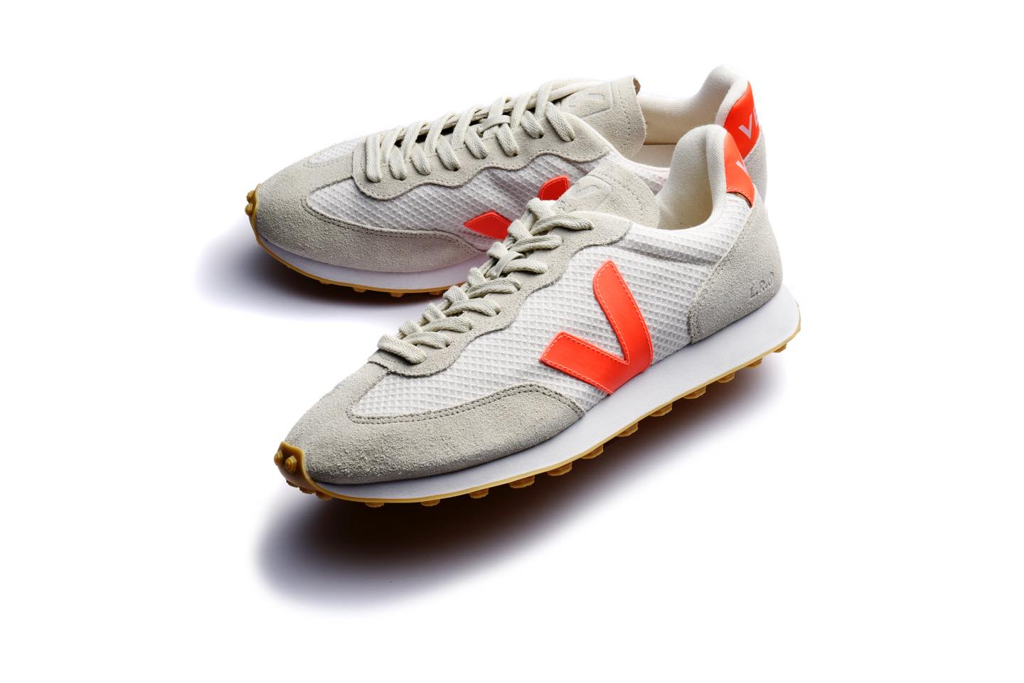 スニーカー¥18,000(エンメ〈ヴェジャ〉)