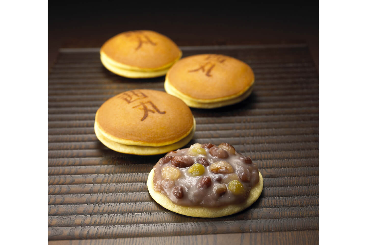 奈良県などではどら焼きを「三笠」ともいいます