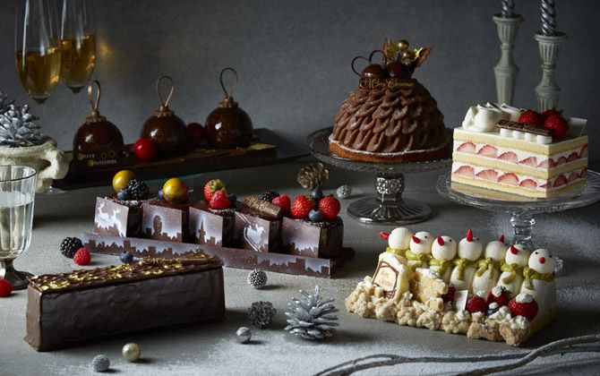 ハイアット リージェッシー 東京のクリスマスケーキ。今年のテーマは“大人かわいい”です。