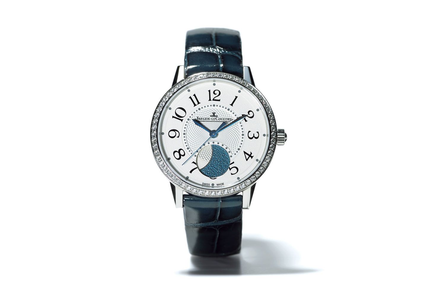 時計『ランデヴー・ムーン・ミディアム』¥1,625,000(ジャガー・ルクルト) ケース:SS、ケース径:34mm、ストラップ:アリゲーター、ムーブメント:自動巻き