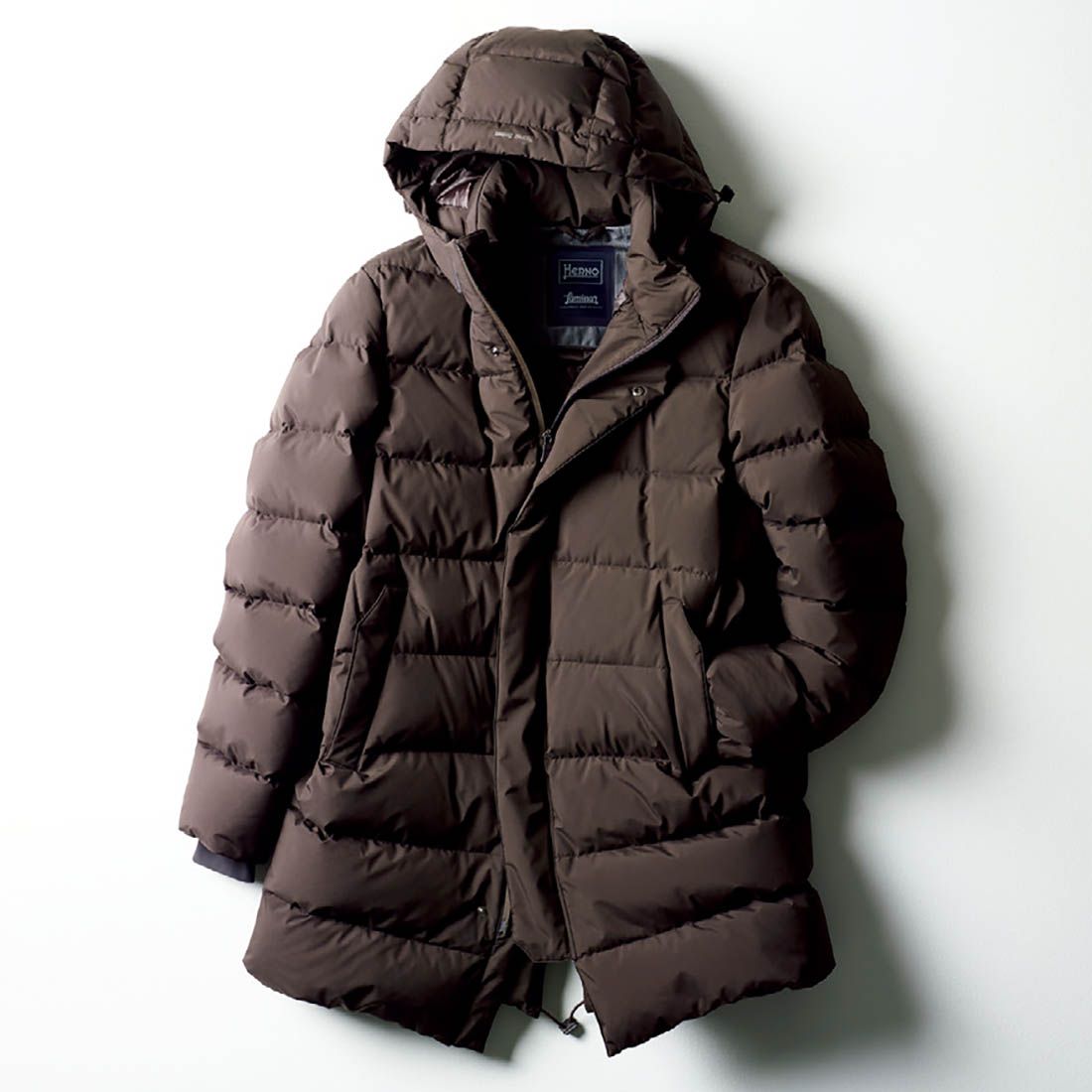 ¥124,000(ヘルノ・ジャパン)