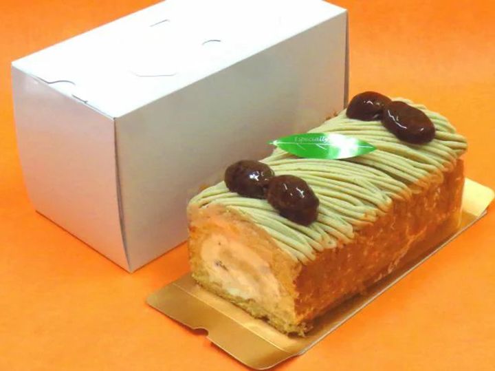 「栗ロール~きび砂糖のロール生地」(菓子工房こたけ/板橋)