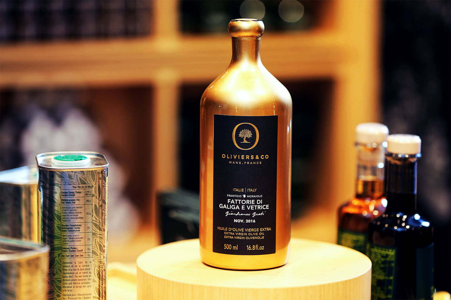 エクストラヴァージンオリーブオイル「ガリガ・エ・ヴェトリーチェ」500ml ¥8,000(税抜)