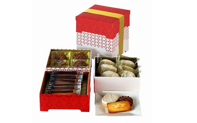 アンリ・シャルパンティエより、お正月用の新年限定のスイーツが2016年12月26日(月)より発売!いちごのロールケーキや定番フィナンシェなど、家族や友達など大切な人と新年を迎えるのにぴったり。