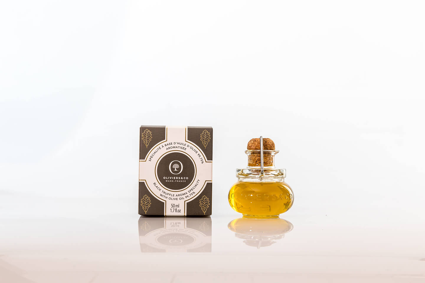 アロマティックオリーブオイル 黒トリュフ 50ml ¥1,800(税抜)