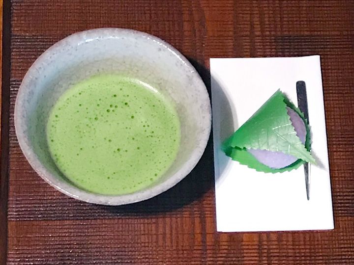 数量限定の「あじさい餅」