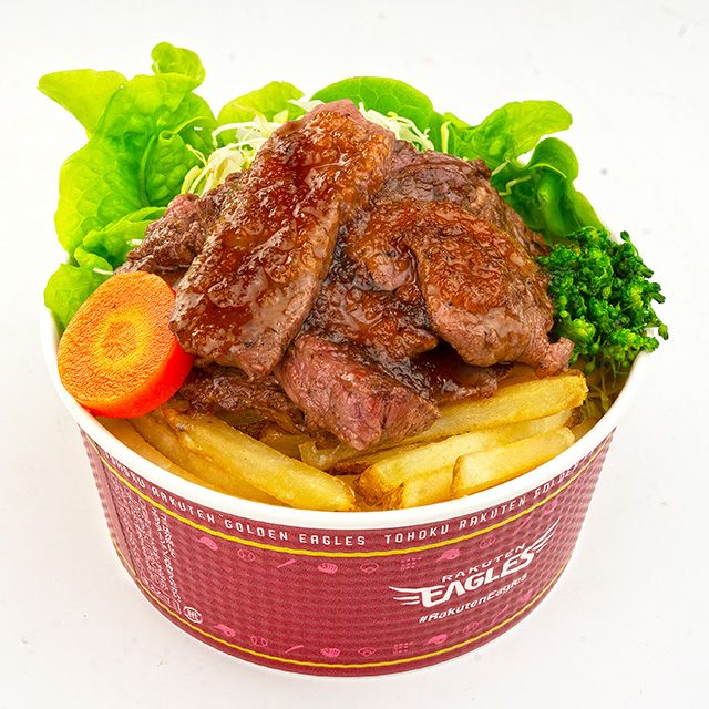 ビッグカットステーキ ¥1,200 ビッグステーキ(3塁側 バイバースタンド下コンコース) ⓒRakuten Eagles
