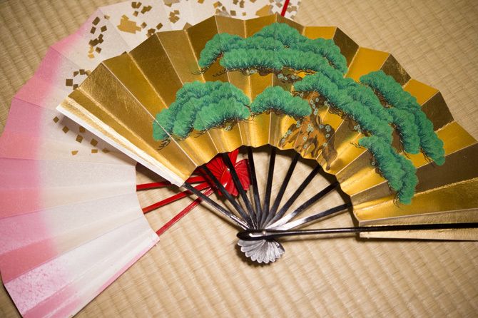 富津愈さんの扇子