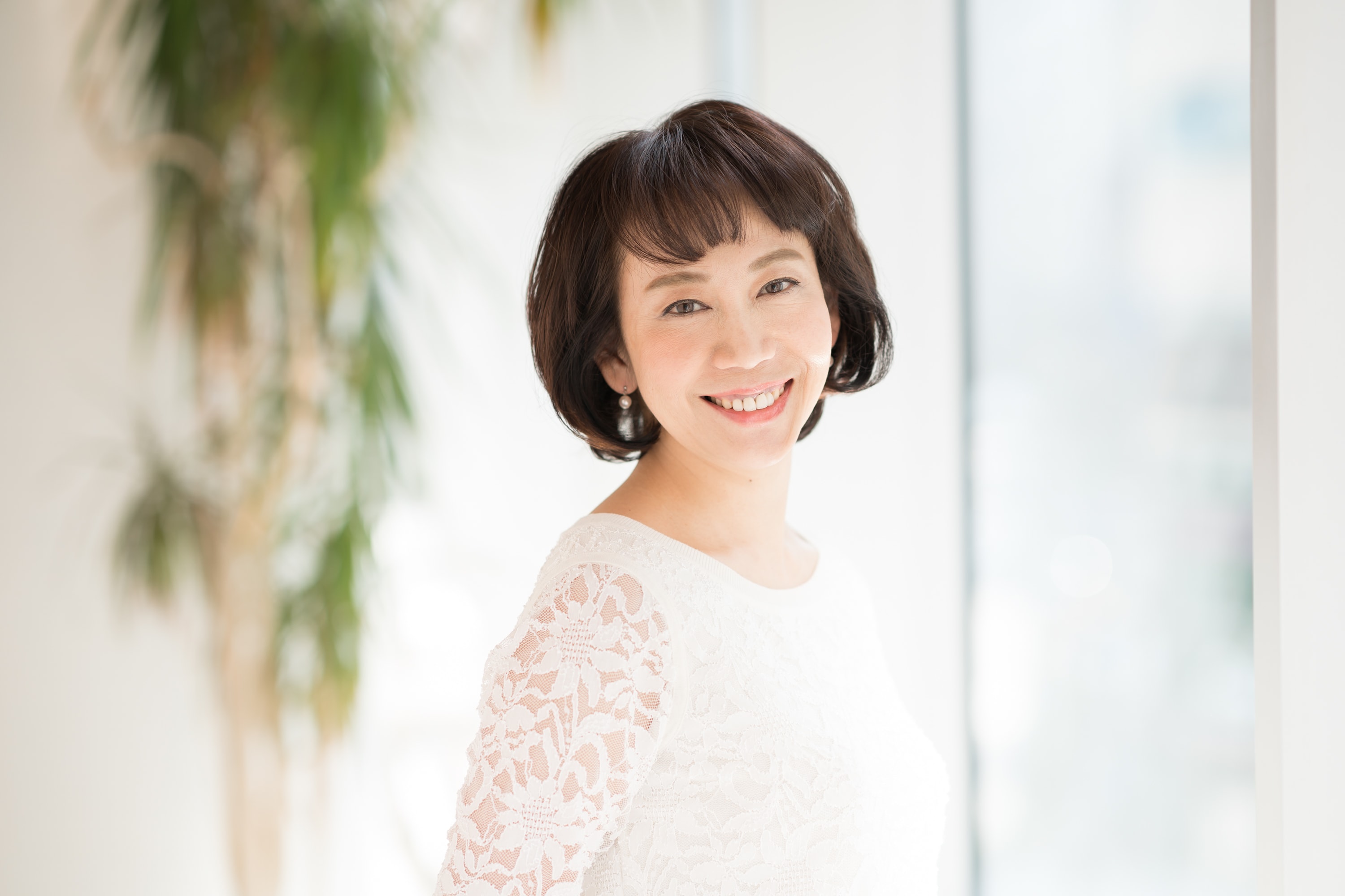 全体のシルエットが菱形になるようにトップにボリュームをつくる