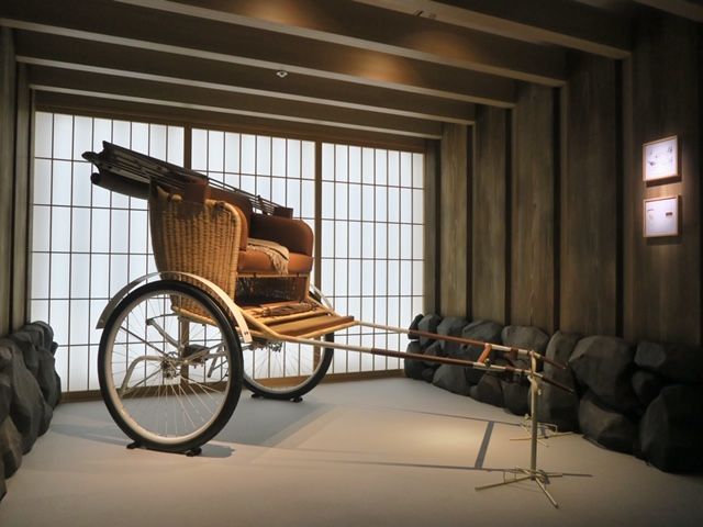 別格の存在感を放つ人力車。撮影/森口将之