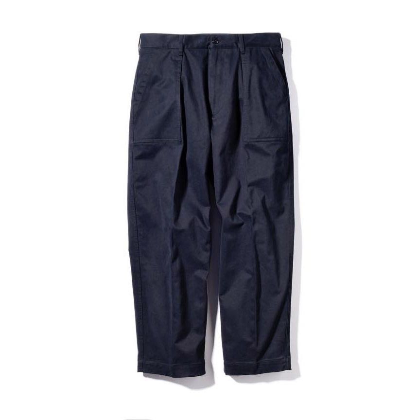 パンツ¥35,000(ウールリッチ 青山店)
