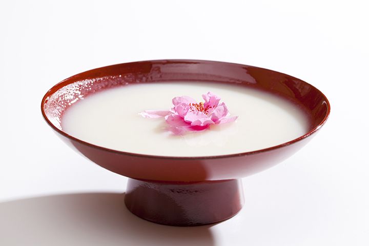 ひな祭りの白酒(しろざけ)は、ノンアルコール飲料ではない