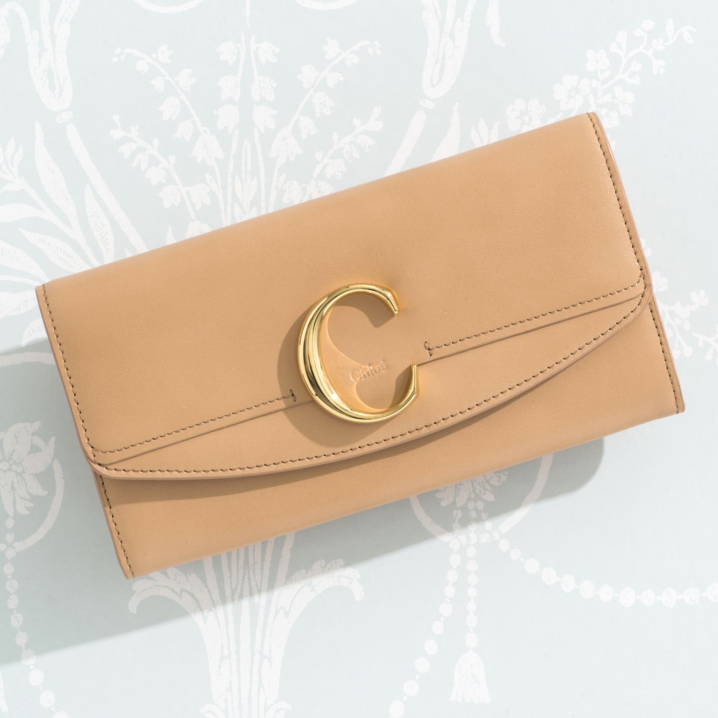 長財布「Chloé C(クロエ シー)」【縦9.5×横19.5cm】¥59,000(税抜)