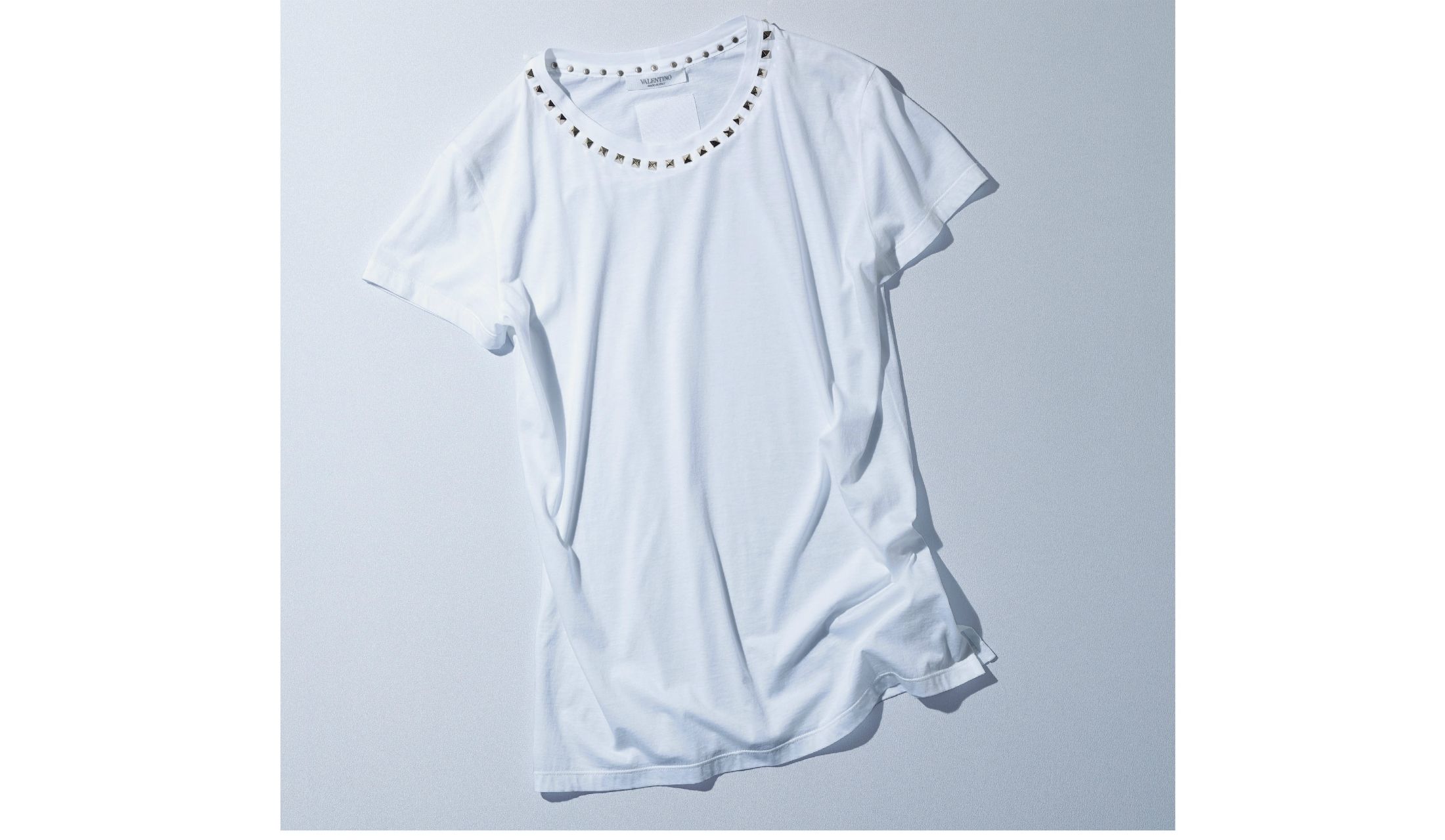 ●データ 素材:コットン100% サイズ展開:XS、S、M、L 色:ホワイト(写真)、グレー¥82,000(ヴァレンティノ ジャパン〈ヴァレンティノ〉)