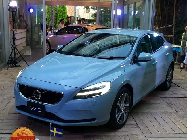 ボルボ|V40 D4 インスクリプション