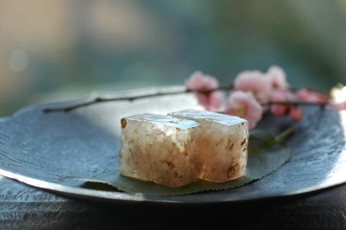 「桜の道明寺羹」(1棹)¥2,400(税抜)※2019年3月1日(金)より店頭販売開始