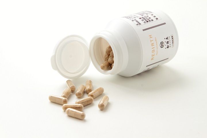 くず餅の製造工程で発見された「くず餅乳酸菌®」。サプリメントとしても販売されています。